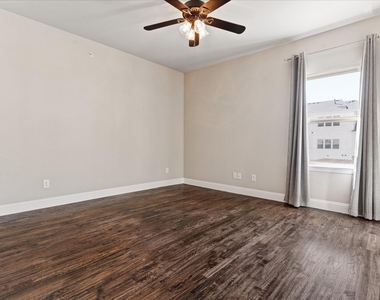 5977 Page Street - Photo Thumbnail 24