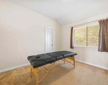 9300 Jerico Drive - Photo Thumbnail 18