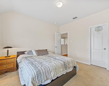 9300 Jerico Drive - Photo Thumbnail 17