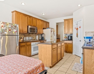9300 Jerico Drive - Photo Thumbnail 11