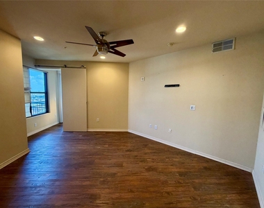 330 Las Colinas Boulevard E - Photo Thumbnail 12
