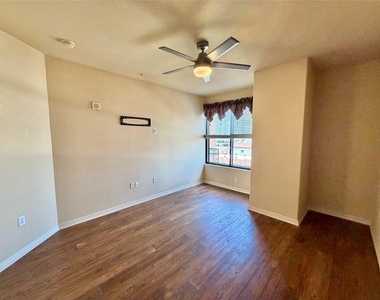330 Las Colinas Boulevard E - Photo Thumbnail 18
