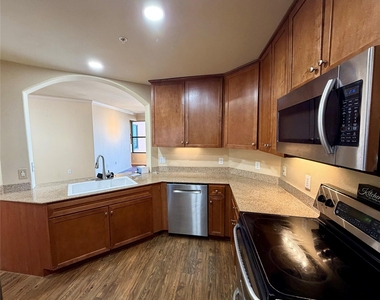 330 Las Colinas Boulevard E - Photo Thumbnail 7