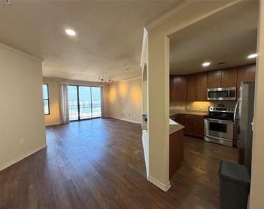 330 Las Colinas Boulevard E - Photo Thumbnail 5