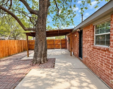 1102 Hamilton Street - Photo Thumbnail 15