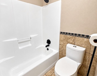 1102 Hamilton Street - Photo Thumbnail 10