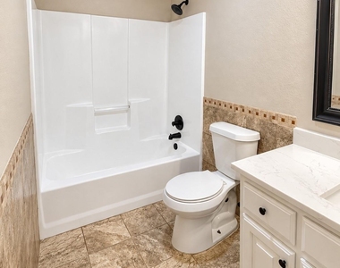 1102 Hamilton Street - Photo Thumbnail 6