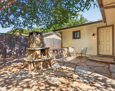 410 Allenwood Drive - Photo Thumbnail 31