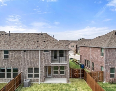 593 Hutchinson Lane - Photo Thumbnail 31
