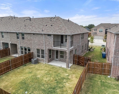 593 Hutchinson Lane - Photo Thumbnail 32