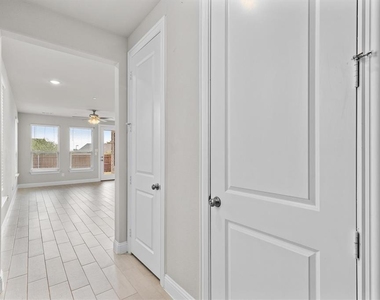 593 Hutchinson Lane - Photo Thumbnail 3