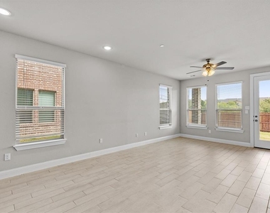 593 Hutchinson Lane - Photo Thumbnail 6
