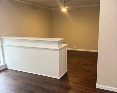 7254 Edgerton Drive - Photo Thumbnail 4