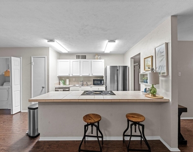 5016 Griffin - Photo Thumbnail 7