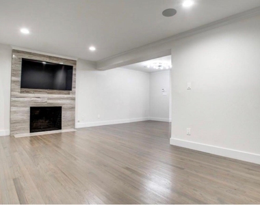 6811 Walnut Hill Lane - Photo Thumbnail 4
