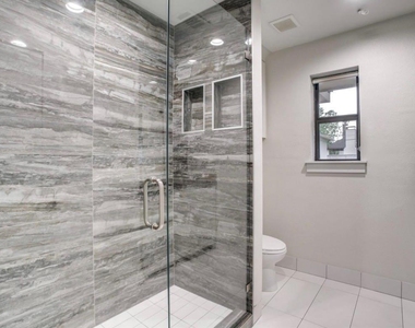 6811 Walnut Hill Lane - Photo Thumbnail 21