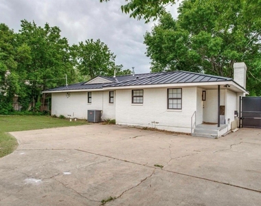 6811 Walnut Hill Lane - Photo Thumbnail 22