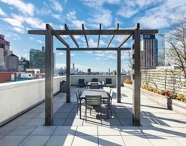 350 West 37th Street - Photo Thumbnail 10