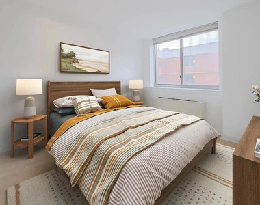 400 West 37th Street - Photo Thumbnail 4