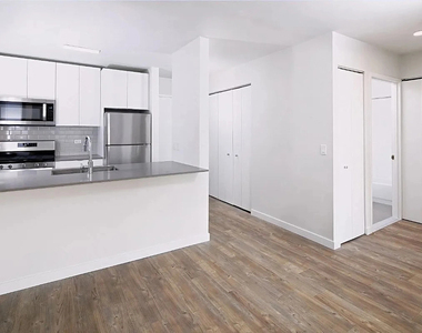 250 West 50th Street - Photo Thumbnail 4