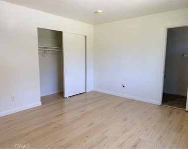 3007 Norsewood Drive - Photo Thumbnail 11