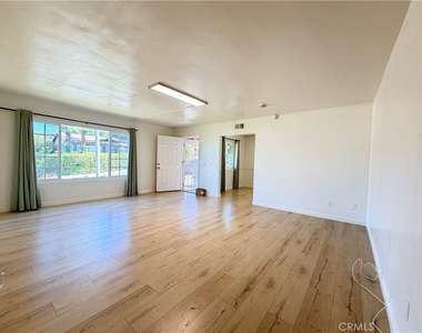 3007 Norsewood Drive - Photo Thumbnail 2