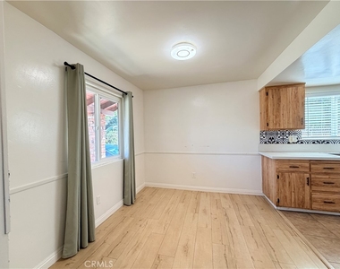 3007 Norsewood Drive - Photo Thumbnail 8