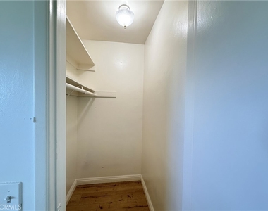 3007 Norsewood Drive - Photo Thumbnail 20