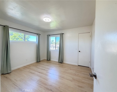 3007 Norsewood Drive - Photo Thumbnail 19
