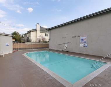 922 W Duarte Rd - Photo Thumbnail 3