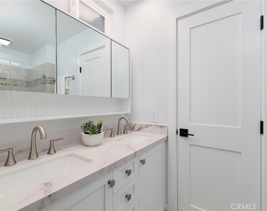 8017 Cambridge Avenue - Photo Thumbnail 19