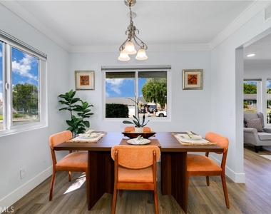 8017 Cambridge Avenue - Photo Thumbnail 7