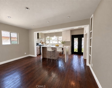 1652 La Golondrina Avenue - Photo Thumbnail 1