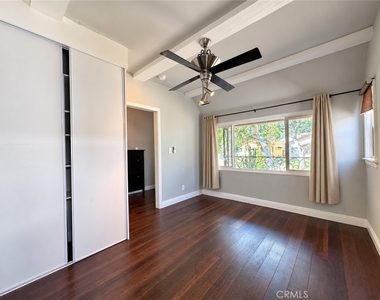 1652 La Golondrina Avenue - Photo Thumbnail 6