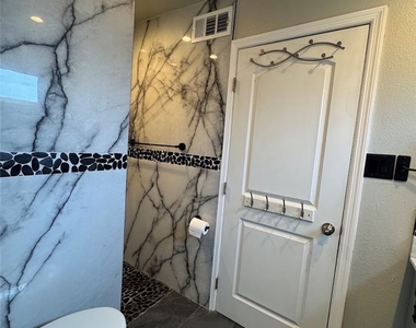 1652 La Golondrina Avenue - Photo Thumbnail 5