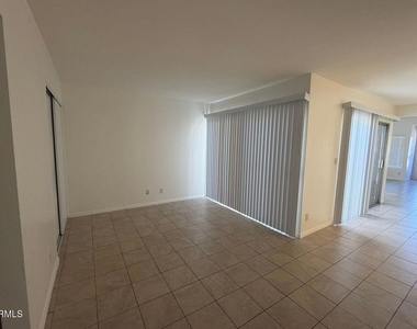 1205 Snipe Avenue - Photo Thumbnail 2