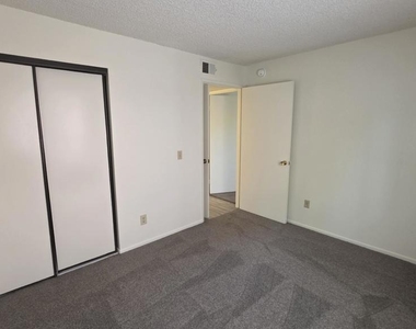 234 S Steckel Drive - Photo Thumbnail 5