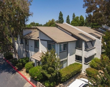 1340 E Hillcrest Drive - Photo Thumbnail 21