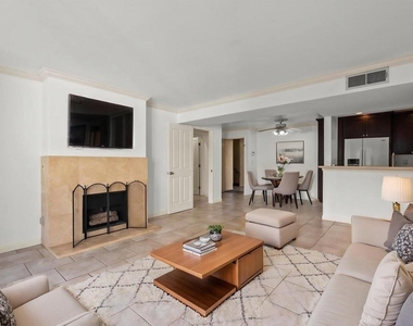 5325 Newcastle Avenue - Photo Thumbnail 9
