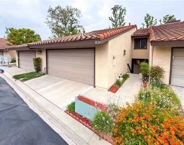 1034 E Romney Drive - Photo Thumbnail 42