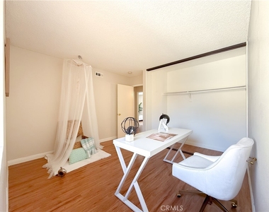 1034 E Romney Drive - Photo Thumbnail 26
