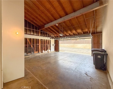 1034 E Romney Drive - Photo Thumbnail 40