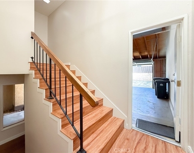 1034 E Romney Drive - Photo Thumbnail 33