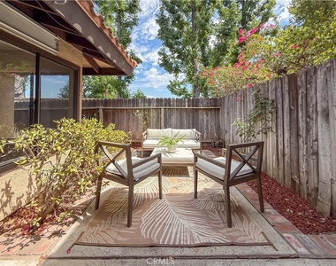 1034 E Romney Drive - Photo Thumbnail 44