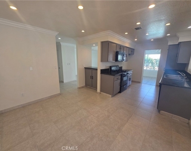 9550 Calle Vejar - Photo Thumbnail 3