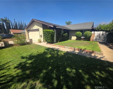 9550 Calle Vejar - Photo Thumbnail 1