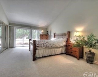 2543 Farview - Photo Thumbnail 4