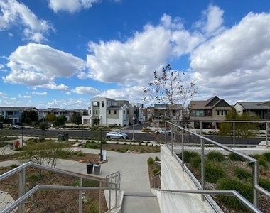 1055 Cadence - Photo Thumbnail 40