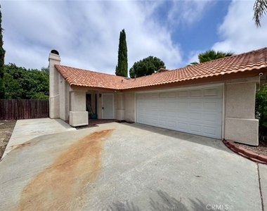 39761 Rustic Glen Drive - Photo Thumbnail 3
