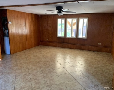 25814 Homeland Avenue - Photo Thumbnail 4